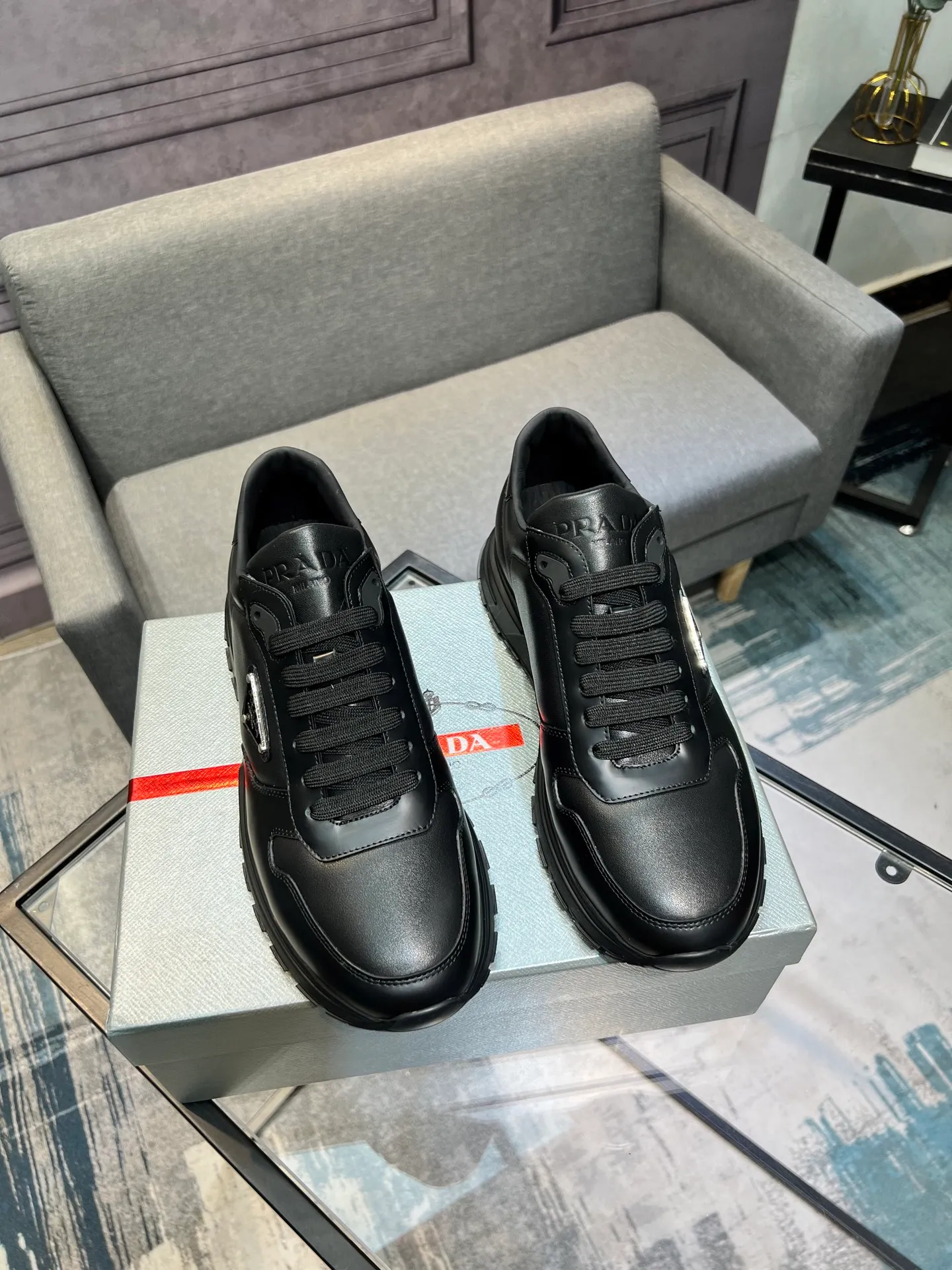 Men's shoes 💰540 PRADA "Prada" casual shoes Regular size: 38-44 (45 can be customized) Product material: Selected cowhide material, genuine leather lining, original outsole